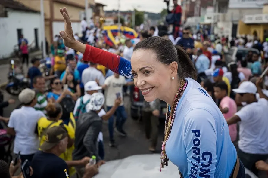 María Corina Machado escapó en bote por Curazao para asistir al Nobel pero el mal clima la retrasó