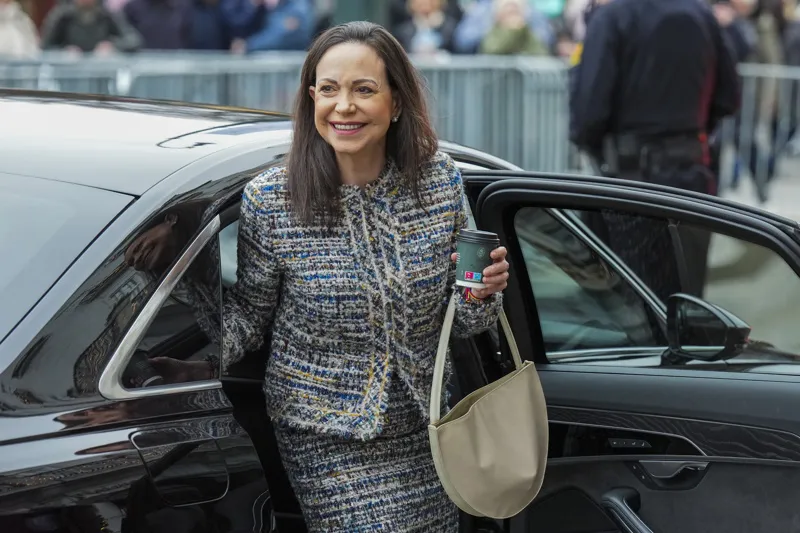 El Premio Nobel a María Corina Machado reta el control de Maduro en Venezuela