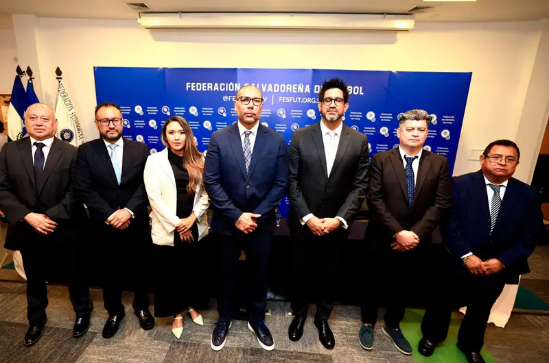 Yamil Bukele asume como presidente de la Fesfut