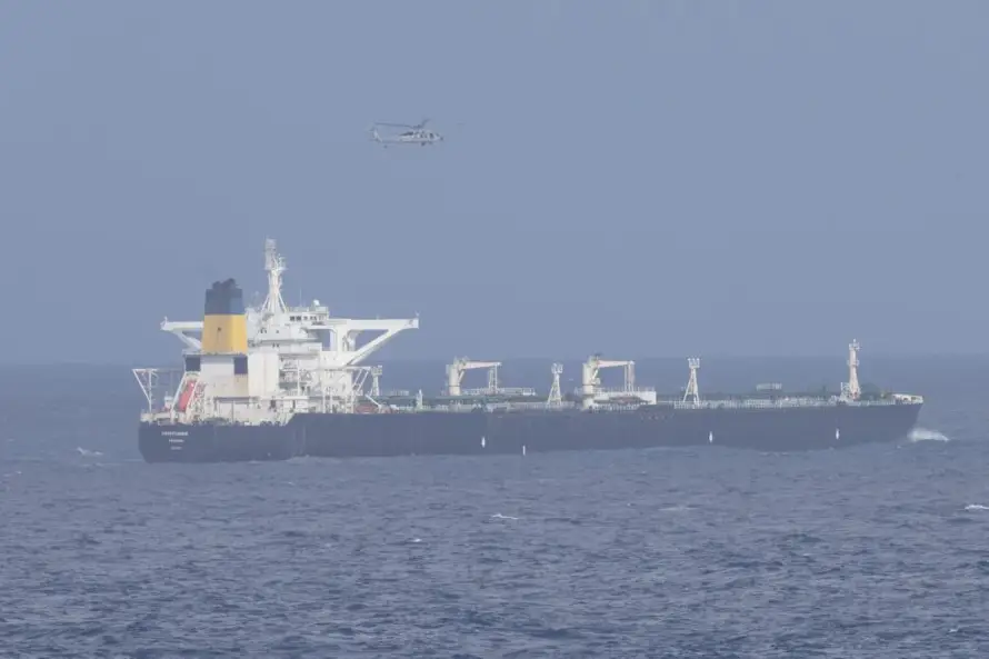 EE.UU. busca interceptar un tercer petrolero cerca de Venezuela, según medios
