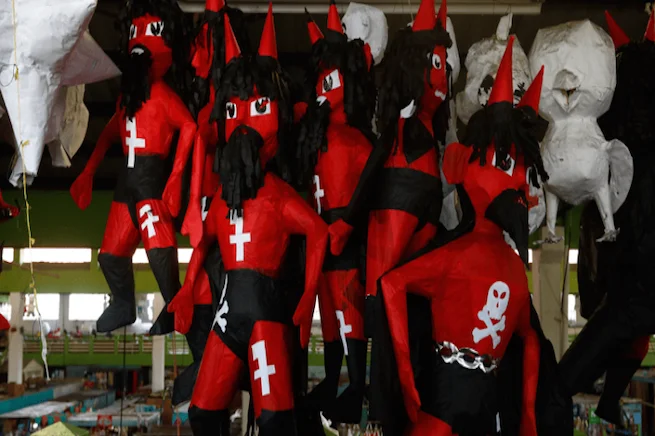 La quema del diablo en Guatemala mezcla tradición, sátira y crítica social