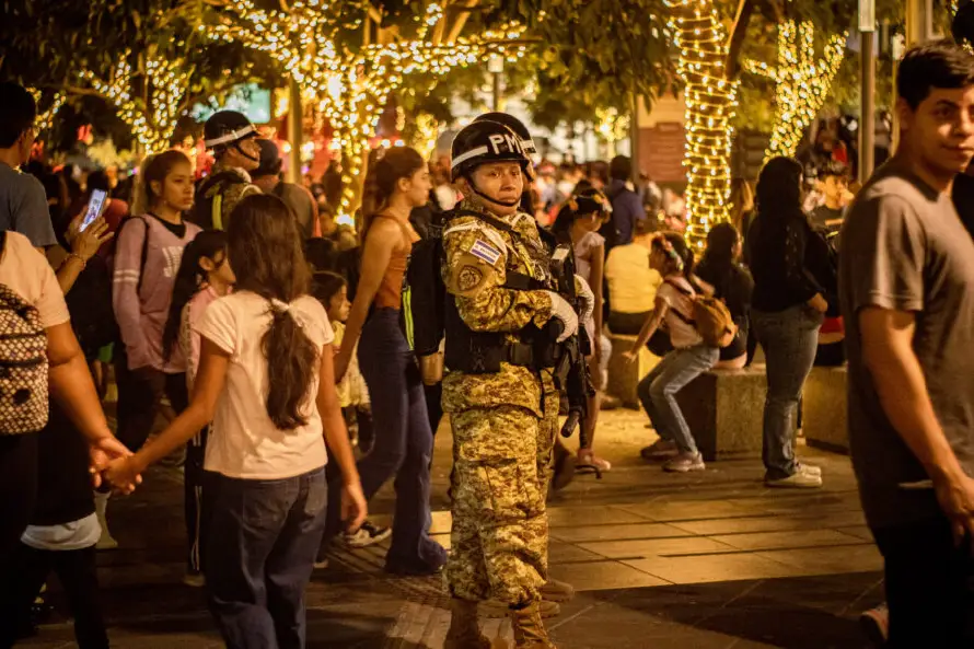 Protección Civil despliega 2,500 elementos en la villa navideña del Centro Histórico