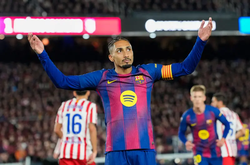 El Barça remonta al Atlético con un 3-1 y sigue líder en solitario