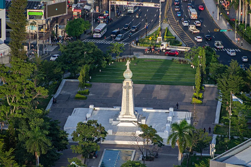 Actividad económica de El Salvador creció 4 % en 2025, según Consejo Monetario