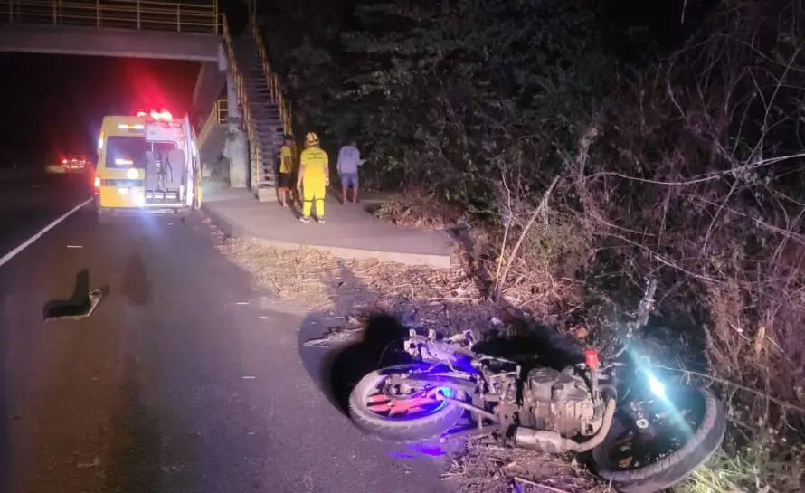 Dos personas lesionadas en accidente con motocicleta en Rosario de La Paz