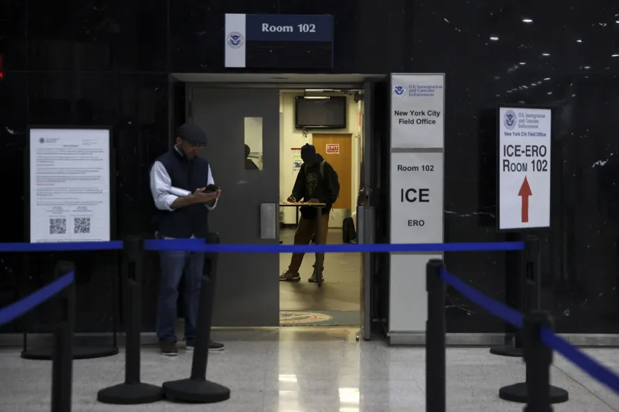 Agencia de control de migrantes en EEUU prevé inversión millonaria en más personal