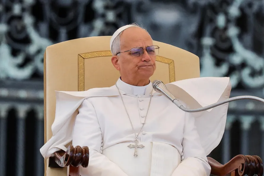 El papa lamenta ante los cardenales que la Iglesia "cerrase la puerta" a víctimas de abuso