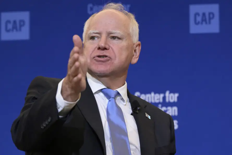 Gobernador de Minnesota califica de "viles" las declaraciones de Trump contra somalíes