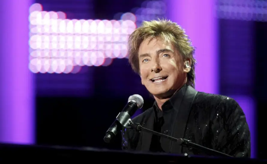 Barry Manilow anuncia que padece cáncer de pulmón y aplaza conciertos
