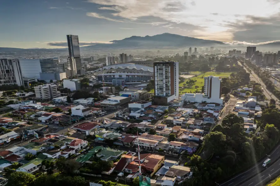 Costa Rica sufrirá una desaceleración económica en 2026 por impacto de aranceles de EEUU