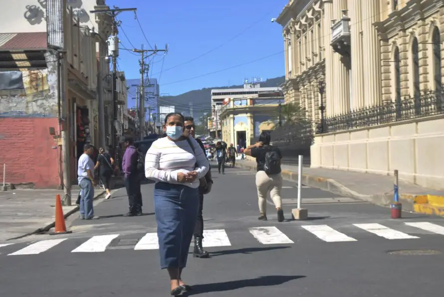 Salud sólo registra tres casos confirmados de influenza A H3N2 en El Salvador hasta noviembre de 2025