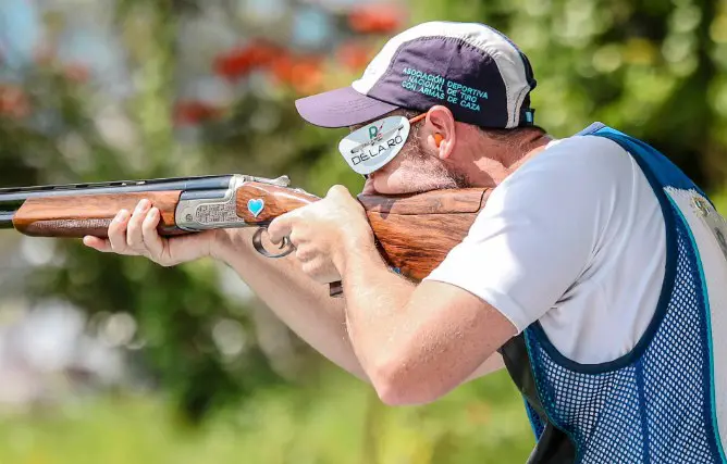 El guatemalteco Jean Pierre Brol gana plata en final de Copa del Mundo de tiro
