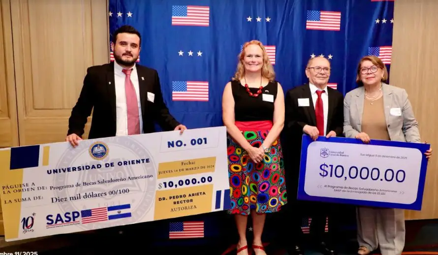 Universidades salvadoreñas destinan $20,000 en becas para fortalecer el programa Salvadoreño-Americano de EE.UU.