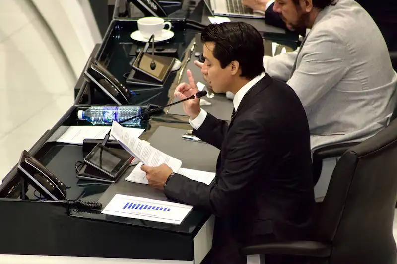Asamblea autoriza $195 millones del BID para Aeropuerto de El Salvador y ratifica $170 millones para dos mercados
