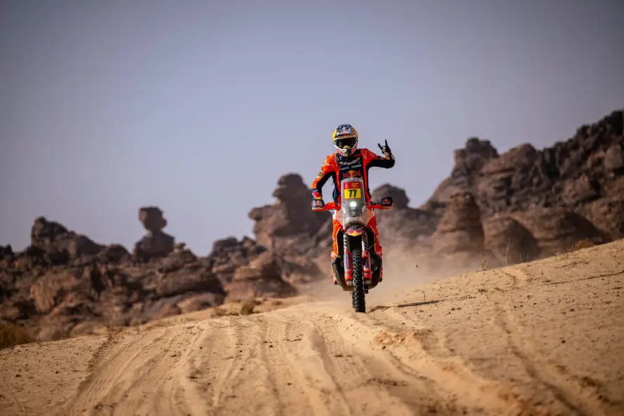 Los pilotos Luciano Benavides y Mitch Guthrie ganan quinta etapa del Rally Dakar 2026