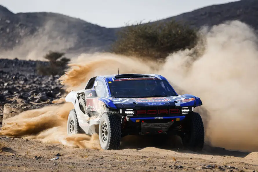 El piloto español Nani Roma recorta ventaja a Nasser Al-Attiyah y sueña con el Dakar