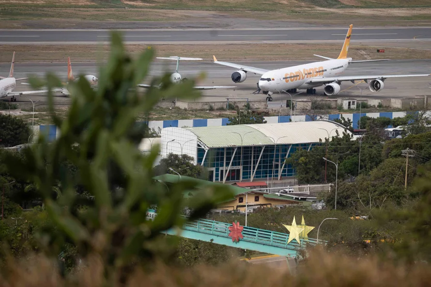 Venezuela cierra 2025 con una operatividad aérea limitada y en busca de atender la demanda