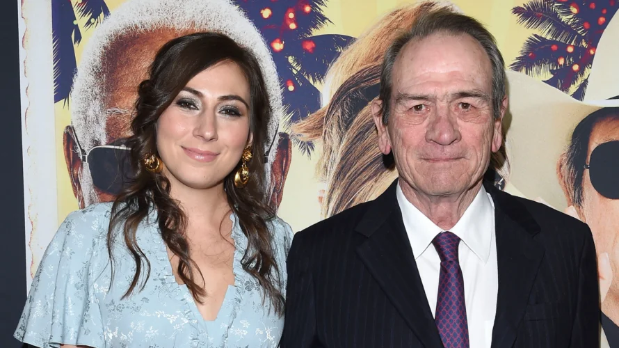 Hija de Tommy Lee Jones enfrentaba cargos por drogarse en público, antes de morir