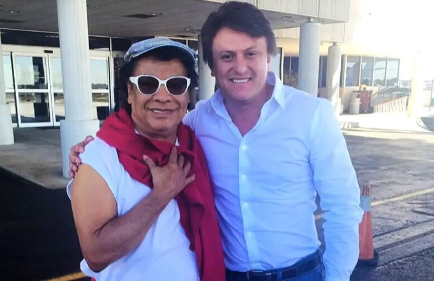 El productor salvadoreño Óscar “Toto” Zelaya presenta su autobiografía