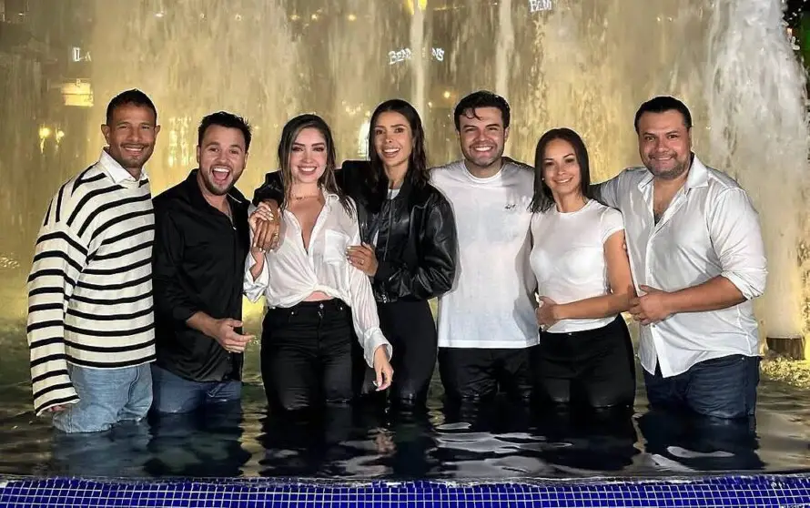 "Viva la Mañana" se convirtió en "Friends" para despedir la fuente de La Gran Vía