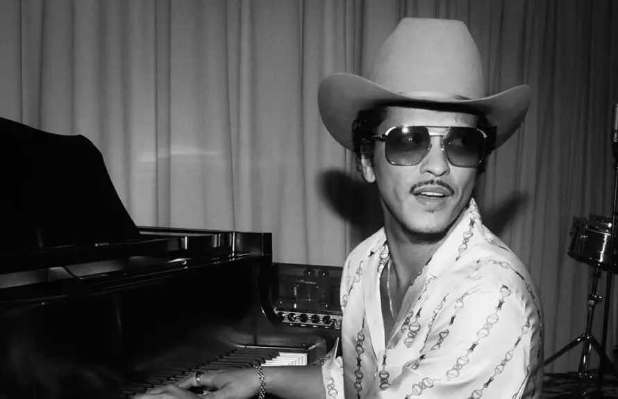 "The Romantic", el nuevo álbum de Bruno Mars, publica el 27 de febrero
