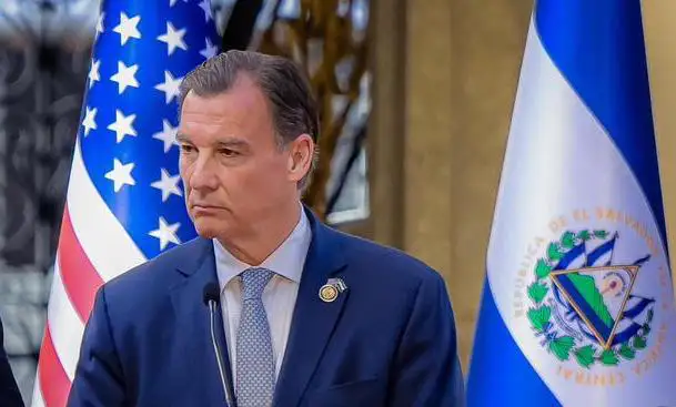 Congresistas demócratas de EEUU se reunieron con oenegés en El Salvador: hablaron sobre Ley de Agentes Extranjeros y régimen