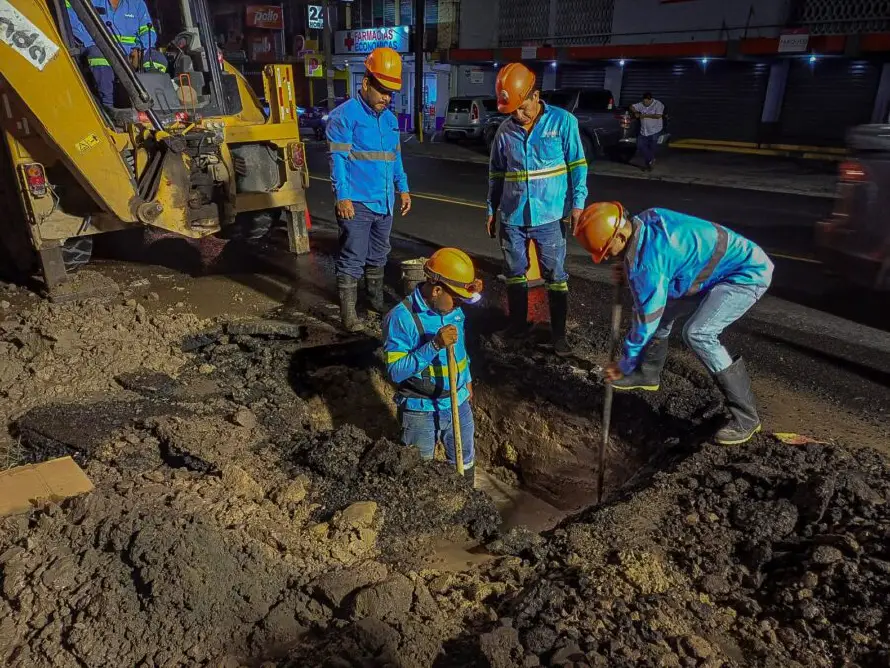 La ANDA continuará con instalación de 240 metros de tubería en carretera al Puerto de La Libertad