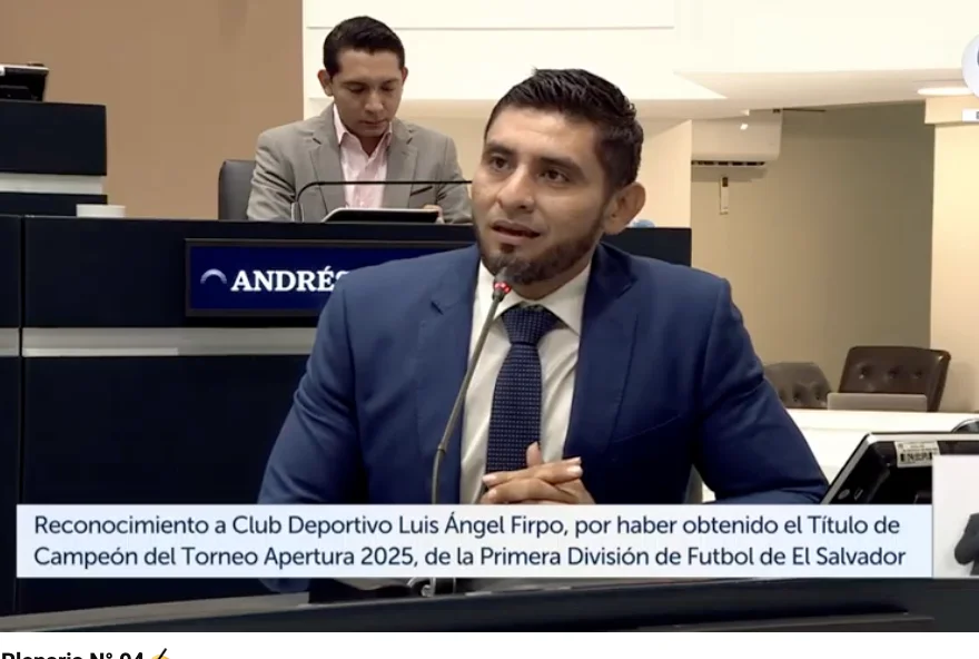 Los 60 diputados aprobaron dar un reconocimiento a Firpo por haber ganado su undécima copa de fútbol
