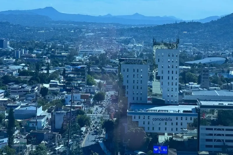 Cielo despejado y ambiente cálido este miércoles en El Salvador