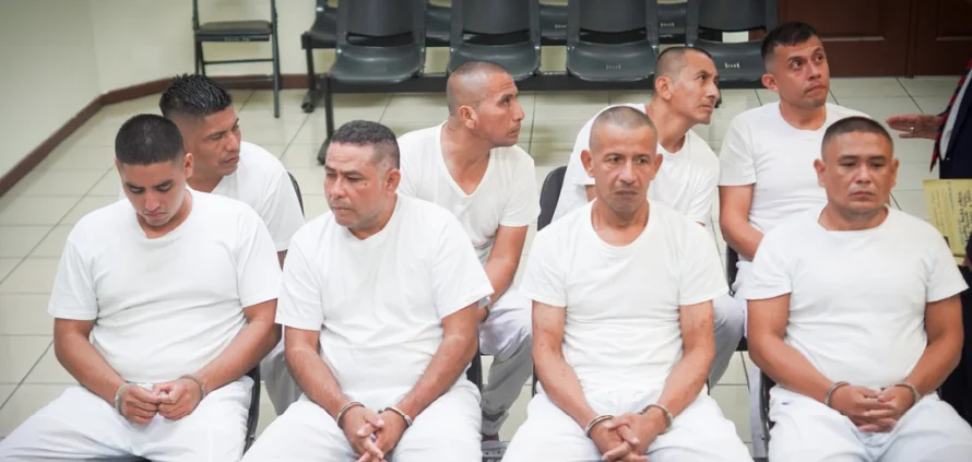 El Salvador condena a ocho extranjeros por tráfico de cocaína con valor de $38.9 millones