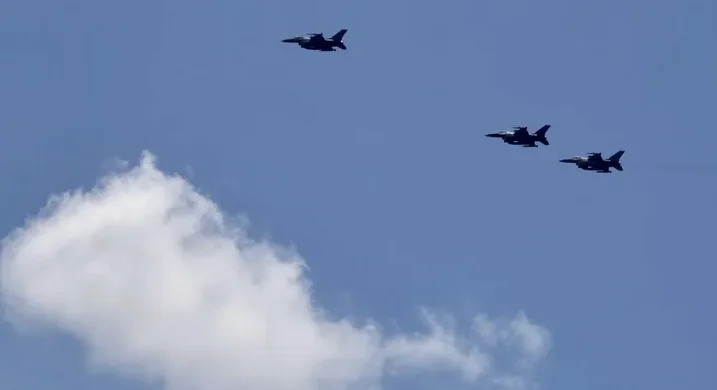 EE.UU. advierte de posible peligro en espacios aéreos del Pacífico, incluido Centroamérica, debido a actividades militares