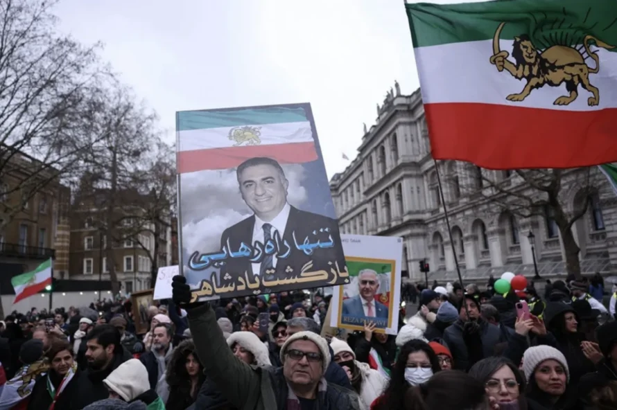 Reza Pahlaví dice en entrevista que quiere liderar la transición a la democracia en Irán