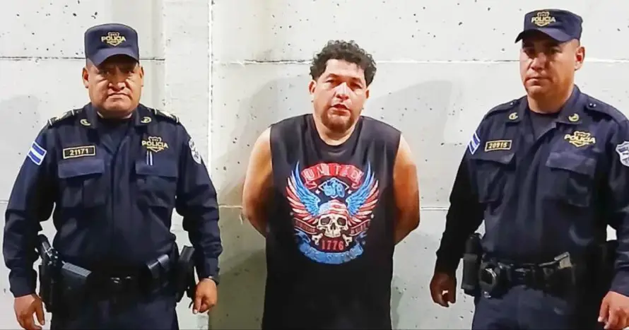 Capturan a sujeto que agredió a dos hombres con un envase de vidrio en Colón