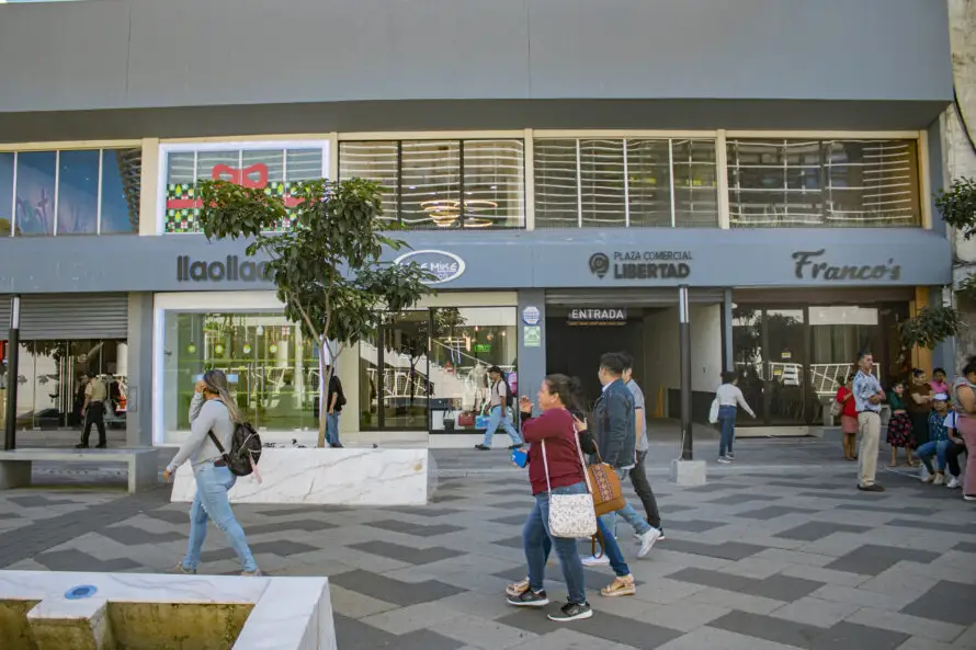 Más de 140 empresas están "en cola" para aplicar a Ley de expansión de inversiones en El Salvador según Invest