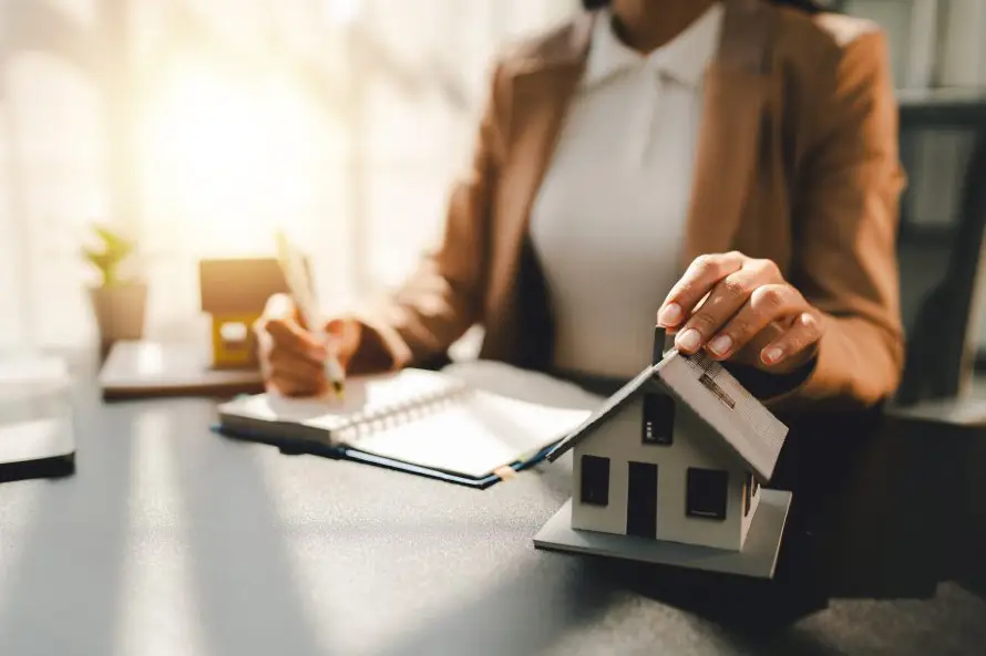 CNR confirma leve aumento de compraventas en 2025 tras superar los 104,000 casos