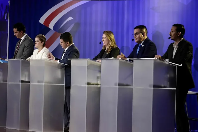 Costa Rica elige nuevo presidente entre 20 candidatos este domingo