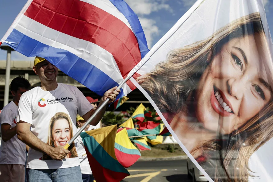 Costa Rica vota entre continuidad de Chaves y temor al autoritarismo