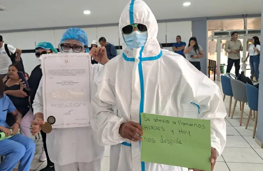 Organización iberoamericana pide al Gobierno revisar despidos de médicos y restablecer el diálogo