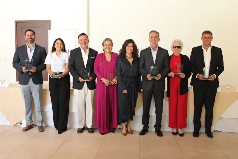 FUSATE rinde homenaje a ocho salvadoreños ejemplares por su legado social