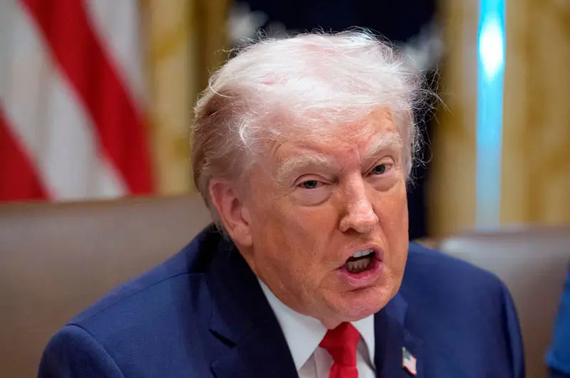 Trump planea rebajar aranceles a productos de acero y aluminio ante el descenso de su popularidad