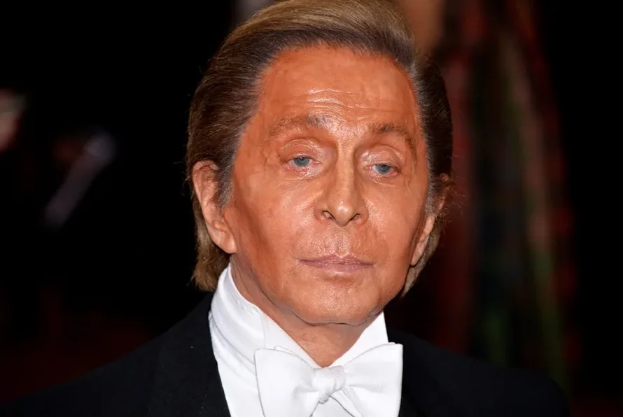 Muere Valentino, el legendario diseñador del icónico 'rojo' que marcó la moda