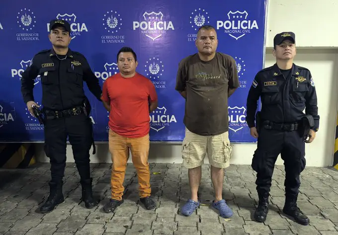 Seguirán detenidos tres hombres acusados de intentar asesinar a un agente del CAM