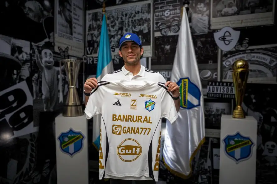 Periodistas deportivos salvadoreños cuestionan el fichaje del exAlianza Gael Sandoval, en el fútbol guatemalteco