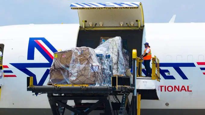 Gobierno promueve importación de menajes de casa entre salvadoreños en el exterior