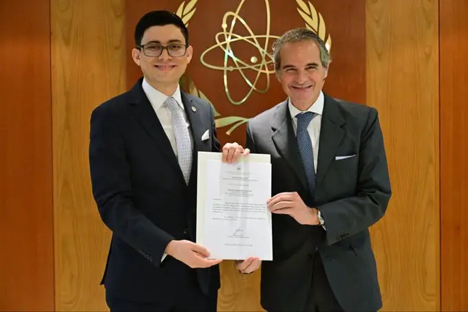 OEIA se declara listo para apoyar a El Salvador con tecnología nuclear al recibir credenciales de embajador salvadoreño