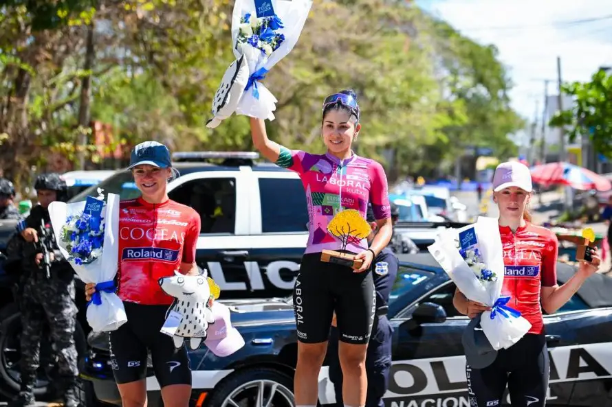 La ciclista colombiana Paula Patiño gana el Grand Prix Longitudinal del Norte del Tour El Salvador
