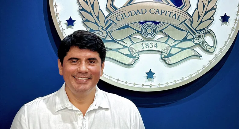 José Andrés Hernández se postularía para alcaldía de San Salvador Centro si forma coalición para 2027