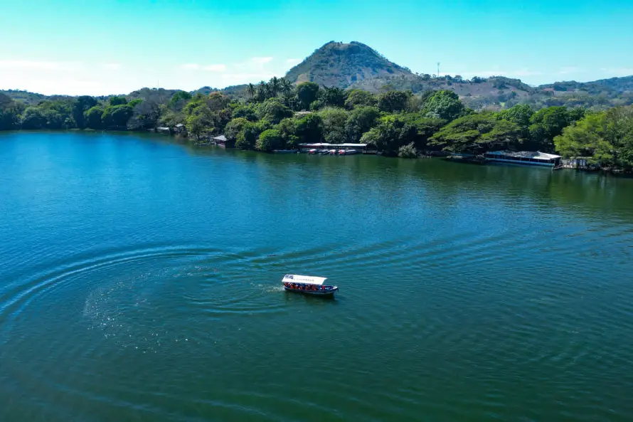 Apastepeque y el Cerro Verde aumentaron hasta un 49 % la afluencia de turistas en 2025