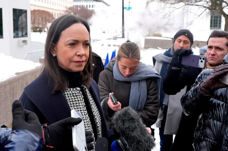 María Corina Machado pide una "transición real" en Venezuela tras reunirse con Marco Rubio