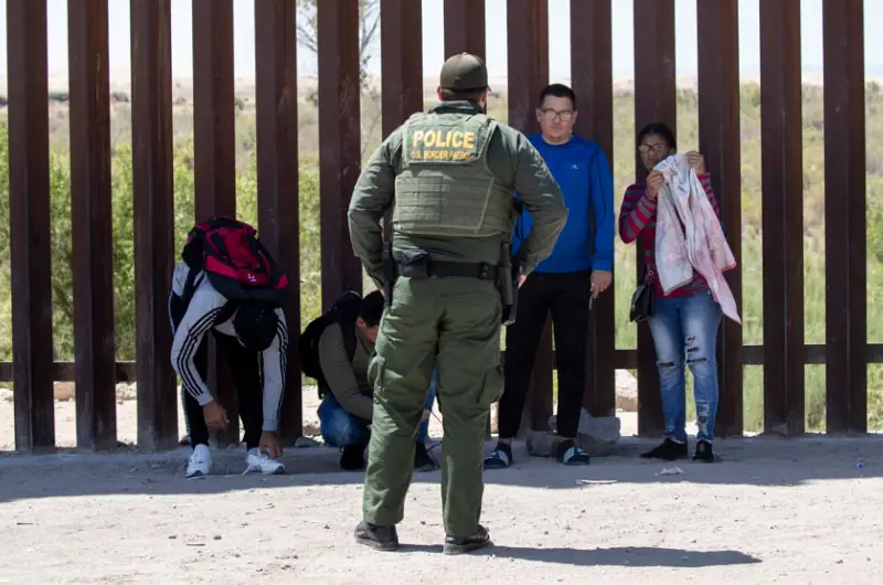 Inmigrantes indocumentados en EE.UU. alcanzaron 15.8 millones en 2024